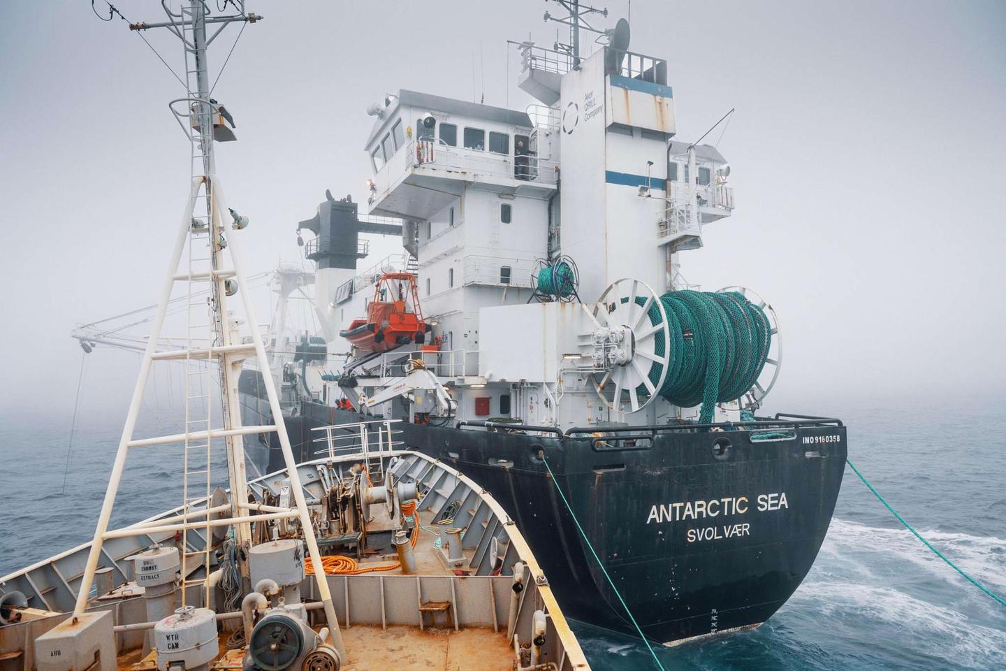 Antarctique : un chalutier norvégien délibérément percuté par un navire de la Fondation Paul Watson