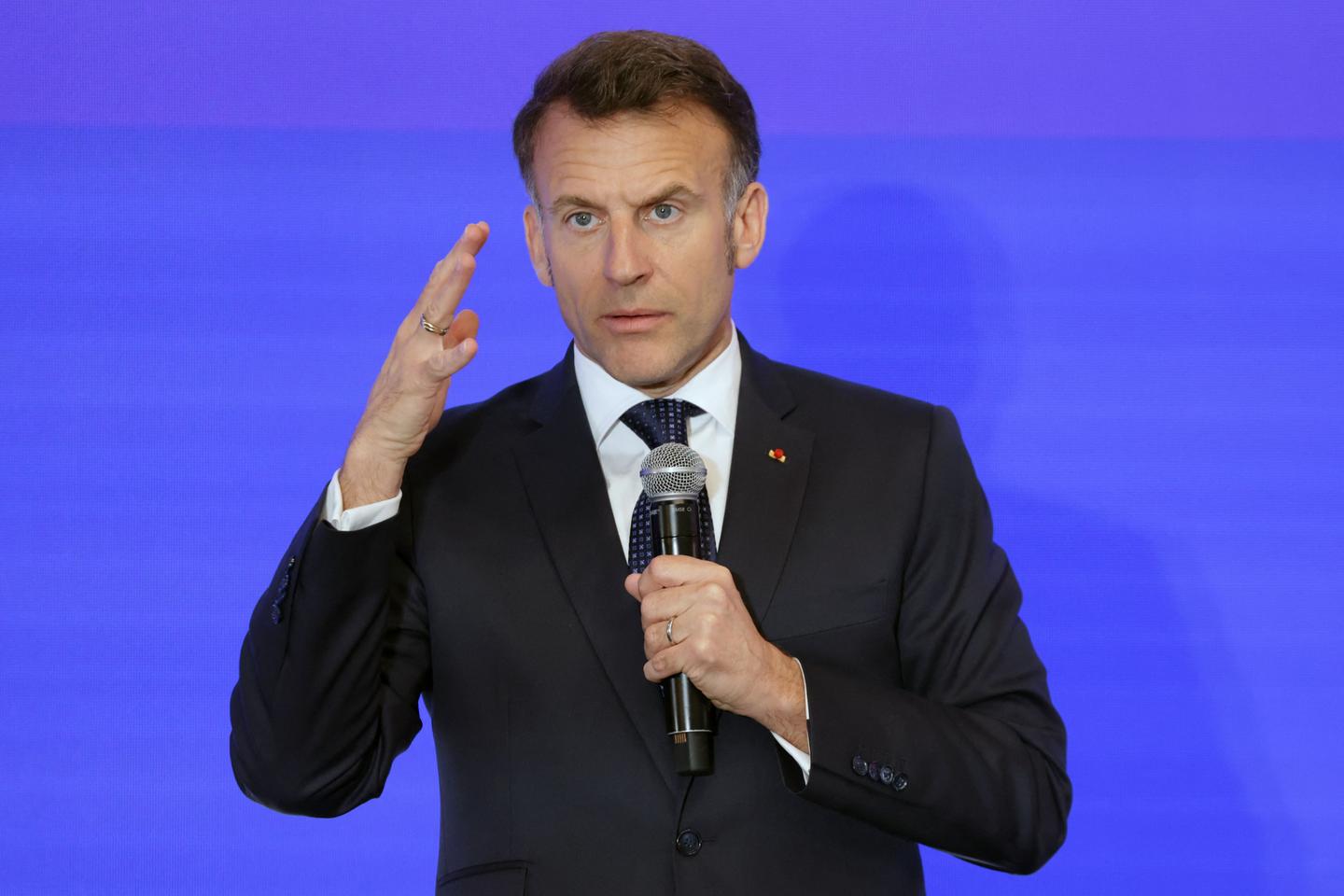 Emmanuel Macron répond à Donald Trump, qui accuse la France de ne pas coopérer avec les Etats-unis dans le conflit qui les oppose à l’Iran Emmanuel Macron répond à Donald Trump, qui accuse la France de ne pas coopérer avec les Etats-unis dans le conflit qui les oppose à l’Iran