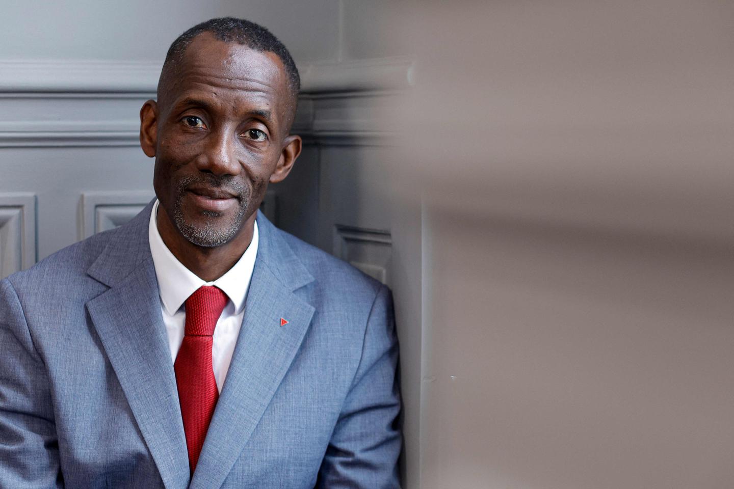 Bally Bagayoko remercie Emmanuel Macron pour son soutien face aux attaques racistes, et pointe les insuffisances de l’Etat