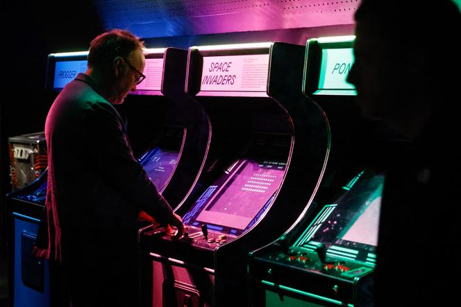 A exposição “Videogames & Música: a música da qual você é o herói” na Filarmônica de Paris, 1º de abril de 2026.