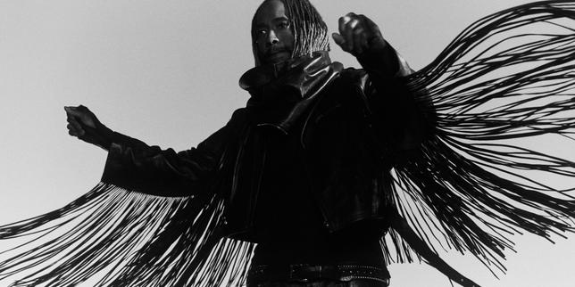 Thundercat, bassiste et chanteur américain, célèbre ses amis avec son album « Distracted »