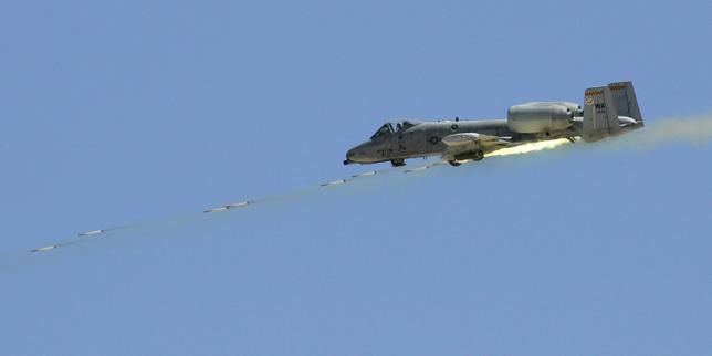 Guerre en Iran : la reconversion antidrone du vieil avion américain « tueur de chars », l’A-10 Warthog, un « exemple d’adaptation » pour les armées occidentales ?