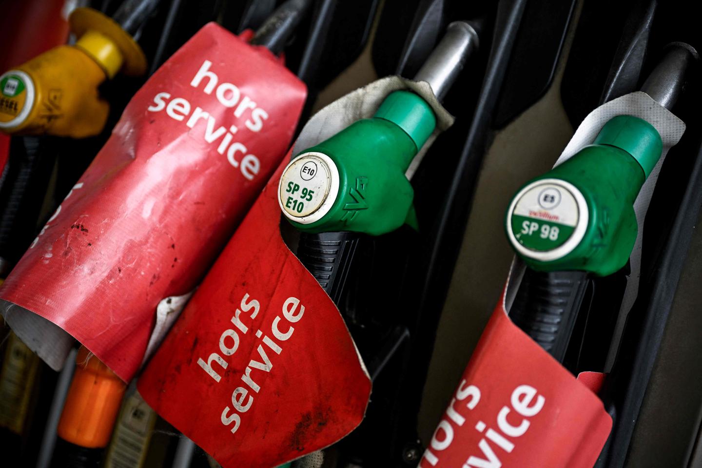 « Le gouvernement de Sébastien Lecornu ne redoute pas tant l’envolée des prix du pétrole que le sentiment délétère de l’impuissance du politique »