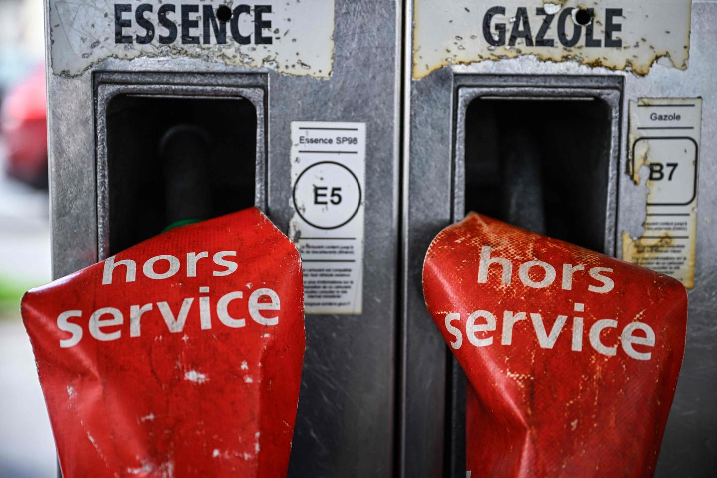 Prix des carburants : « environ 18 % » des stations-service en France en « rupture de stock » partielle après le week-end de Pâques, annonce le gouvernement
