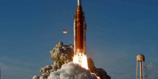 Les images du décollage de la mission Artemis-2 de la NASA, en route vers la Lune avec quatre astronautes à bord