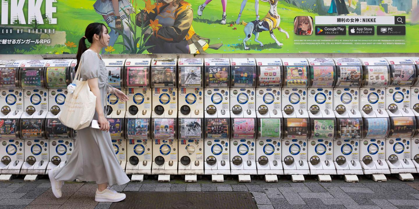 Les Gashapon, ces distributeurs de jouets japonais, conquièrent la France