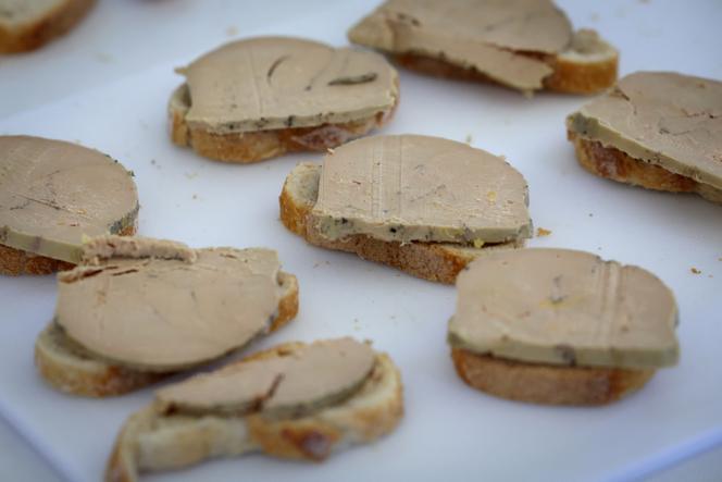 Apresentação de foie gras, na fazenda de patos Paillet, em Labarthète (Gers), 2 de outubro de 2023.