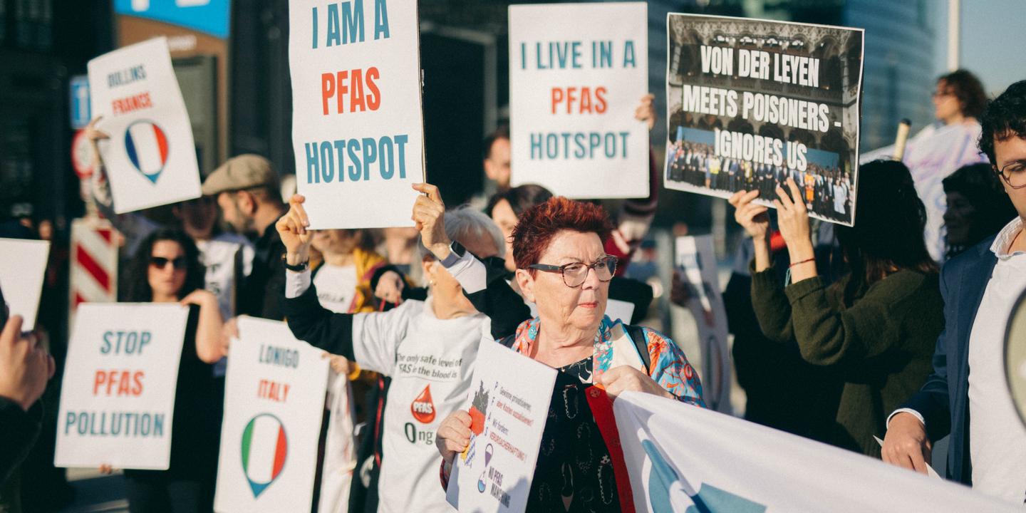 « La présence de polluants éternels dans mon sang ne dépend pas de moi » : les témoignages de Cristina, Doris, Mari et Toon, habitants de « hot spots » contaminés