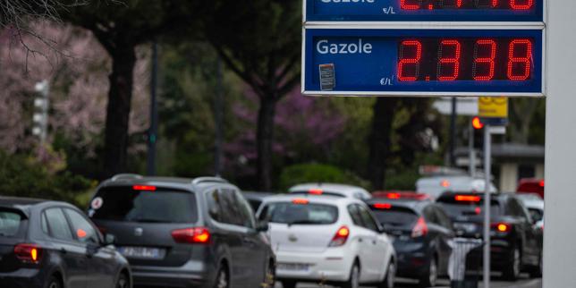 France announces crisis loans for firms hit by fuel-price surge