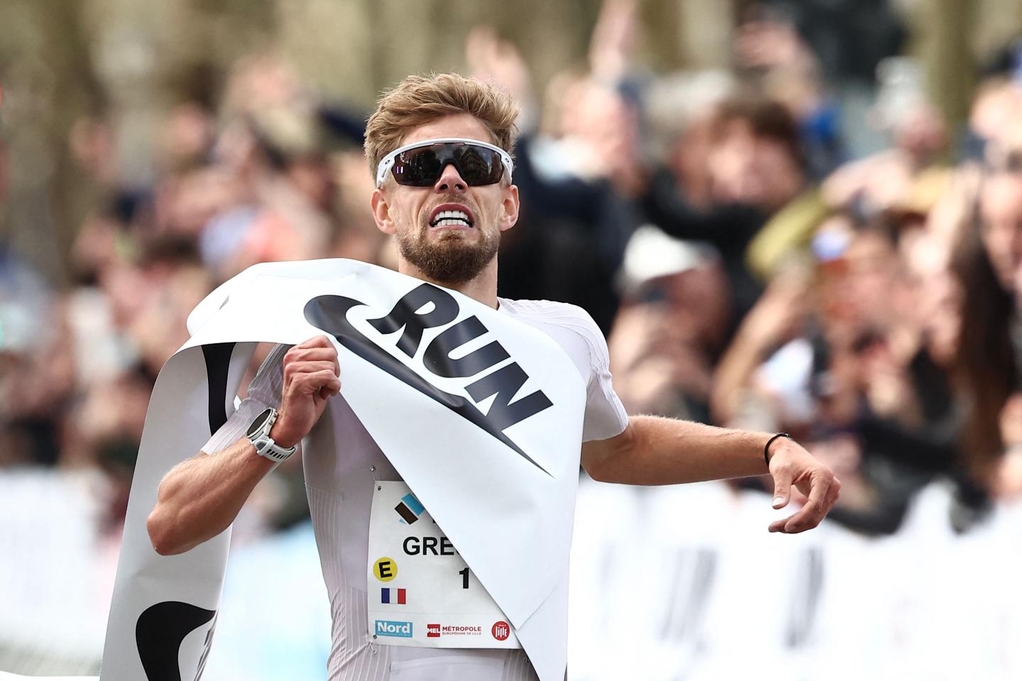 Jimmy Gressier améliore son record d’Europe du 5 km lors de l’Urban Trail Lille