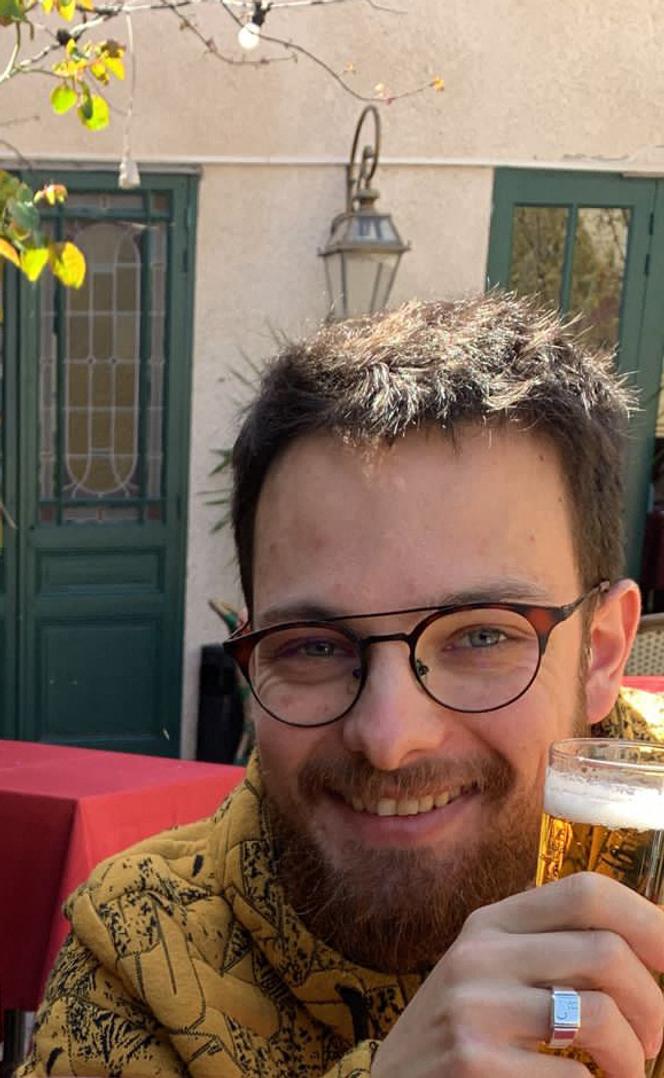 Foto sem data de Clément Besneville, fornecida por sua família.