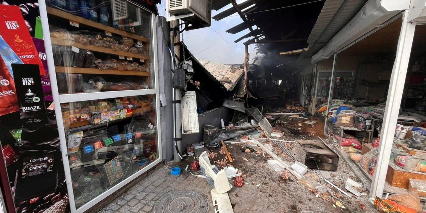 EN DIRECT, guerre en Ukraine : un mort et un blessé dans de nouveaux bombardements sur le raïon de Nikopol, déjà endeuillé par l’attaque d’un marché, samedi