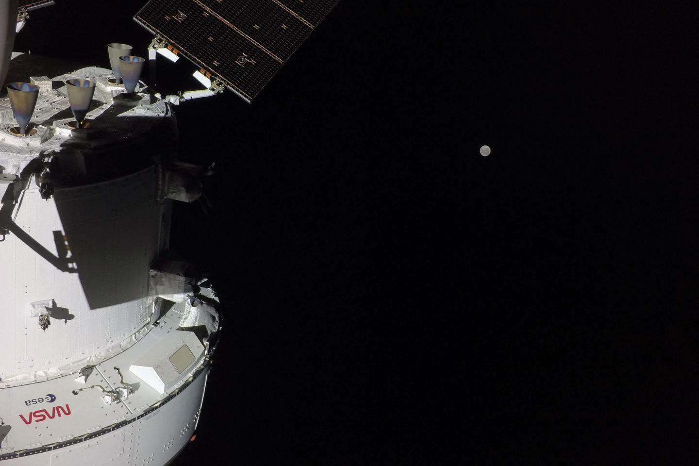 Les astronautes d’Artemis-2 observent directement la face cachée de la Lune