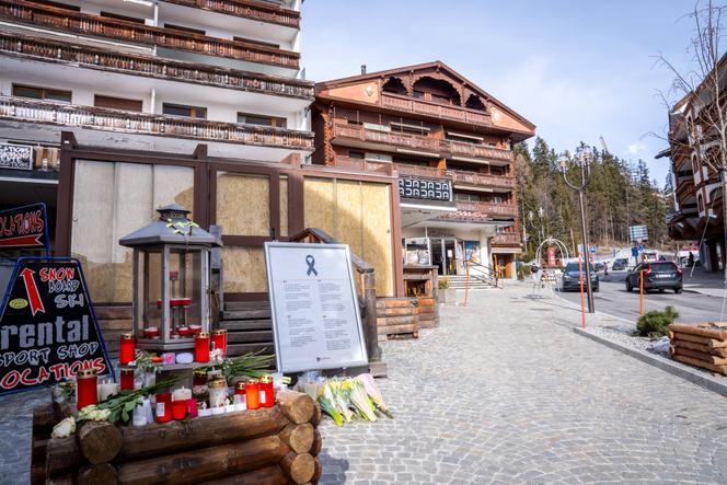 Entrada do bar Le Constellation, lacrada pela polícia, em Crans-Montana (Suíça), 8 de fevereiro de 2026. 