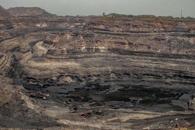 Minas de carvão a céu aberto da Bharat Coking Coal Limited (BCCL) em Dhanbad, Índia, 5 de abril de 2026. 