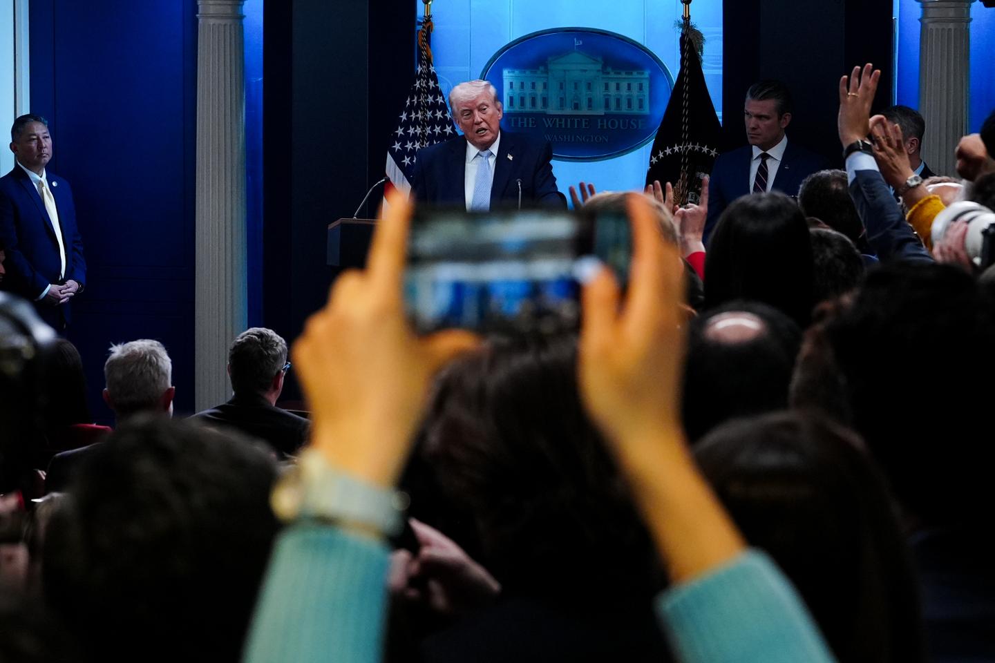 Donald Trump et l’obsession des ultimatums, les clés pour comprendre