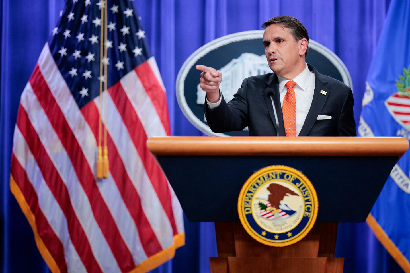 Etats-Unis : le ministre de la justice par intérim, Todd Blanche, justifie les poursuites contre les adversaires de Donald Trump