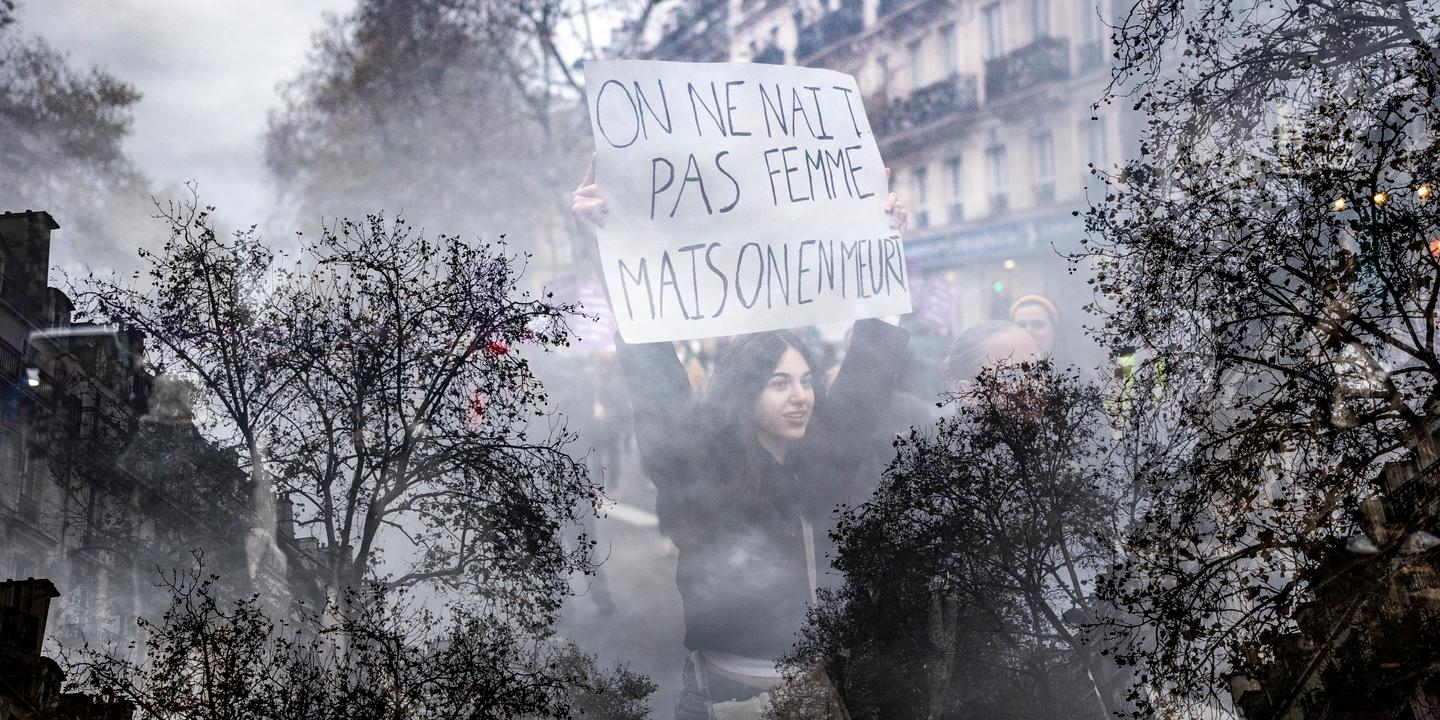 Simone de Beauvoir dans le féminisme contemporain : un recueil essentiel