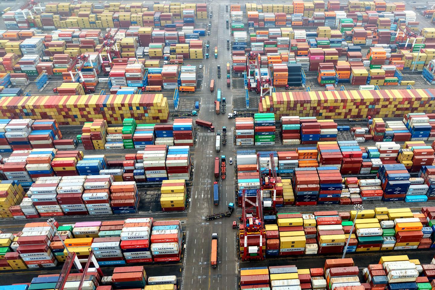 En Chine, le choc pétrolier menace les routiers de chômage technique : « Dans ces conditions, autant laisser le camion au parking »