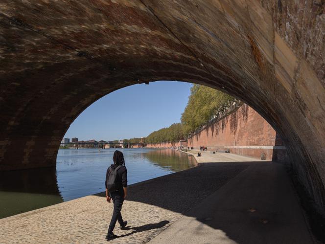 O Garonne, em Toulouse, 8 de abril de 2026.