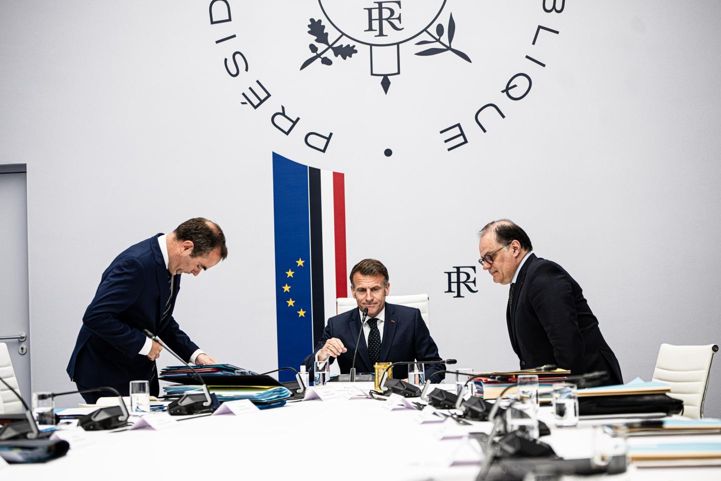 Banque de France, Conseil constitutionnel… Les nominations d’Emmanuel Macron de plus en plus contestées au Parlement