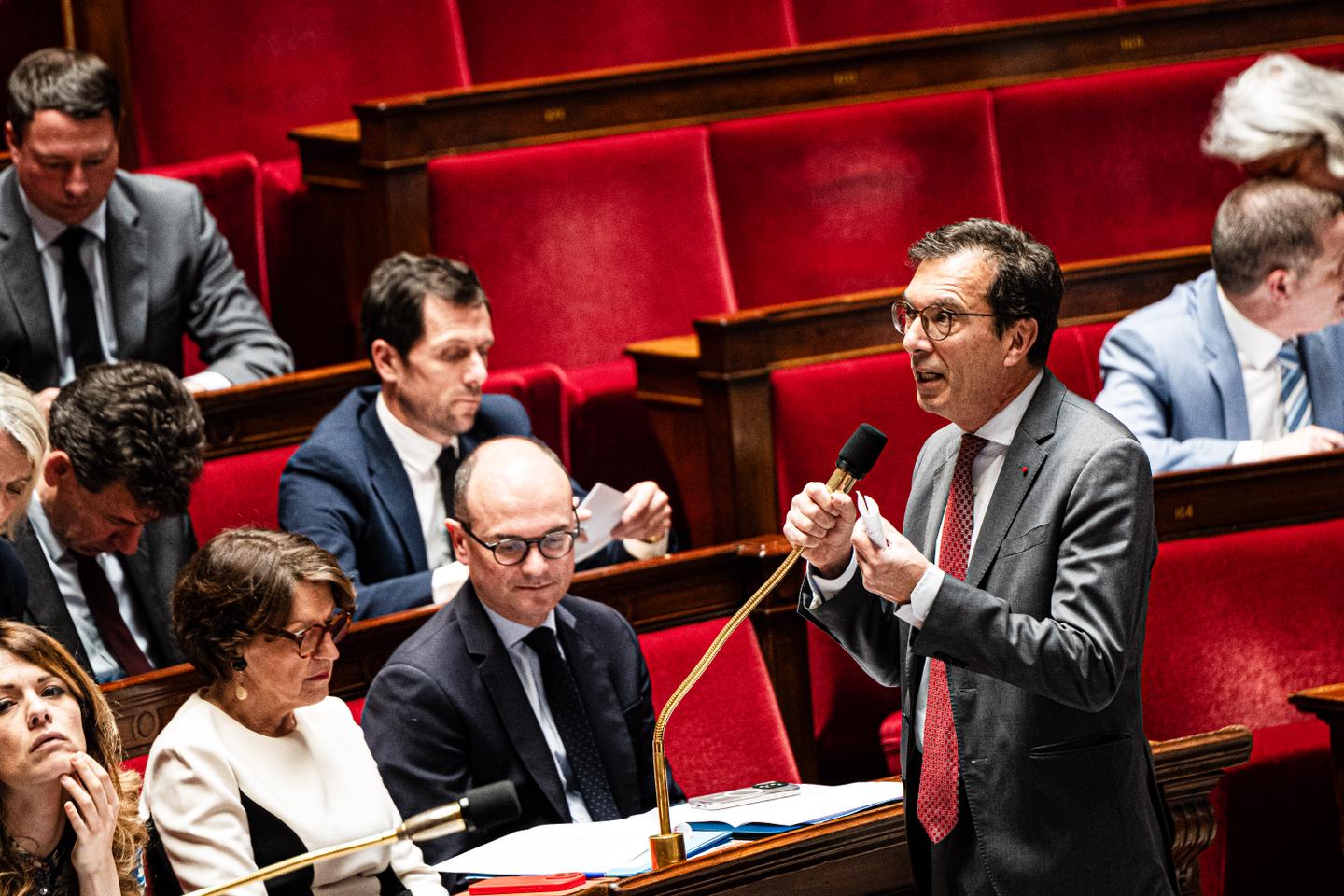 Faut-il autoriser les salariés à travailler le 1er-Mai ? Une proposition de loi clivante arrive à l’Assemblée