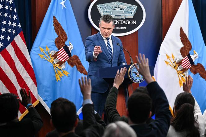 Le secrétaire américain à la défense, Pete Hegseth, à Washington, le 8 avril 2026.