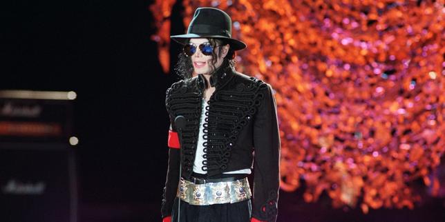 Michael Jackson dans « Le Monde », du « danseur d’exception » à la star mondiale à l’image ternie