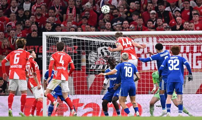 Durante a primeira mão das quartas de final da Conference League entre Mainz e Estrasburgo, em Mainz (Alemanha), em 9 de abril de 2026.