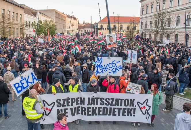   Reunião eleitoral do partido Fidesz, em Debrecen (Hungria), 9 de abril de 2026.