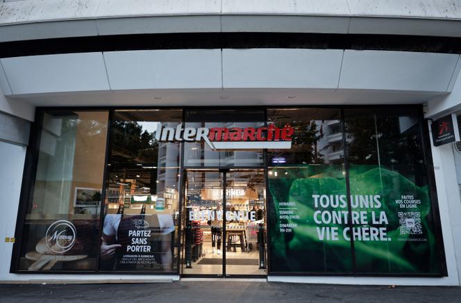 A entrada de um supermercado Intermarché, em Paris, 5 de setembro de 2025.