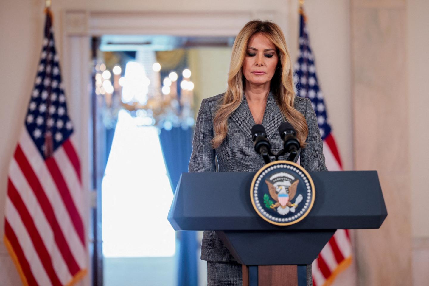 Affaire Epstein : Melania Trump nie tout lien avec les abus du criminel sexuel