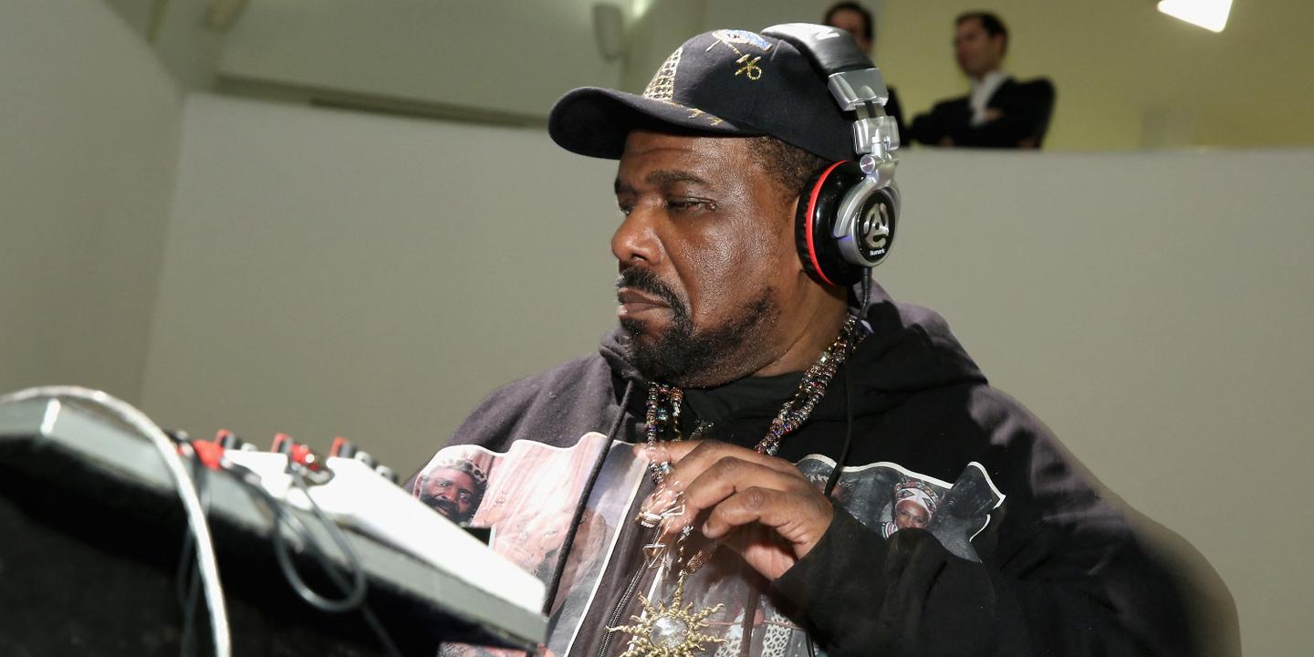 Afrika Bambaataa, pionnier du hip-hop et fondateur de la Zulu Nation, est mort à 68 ans