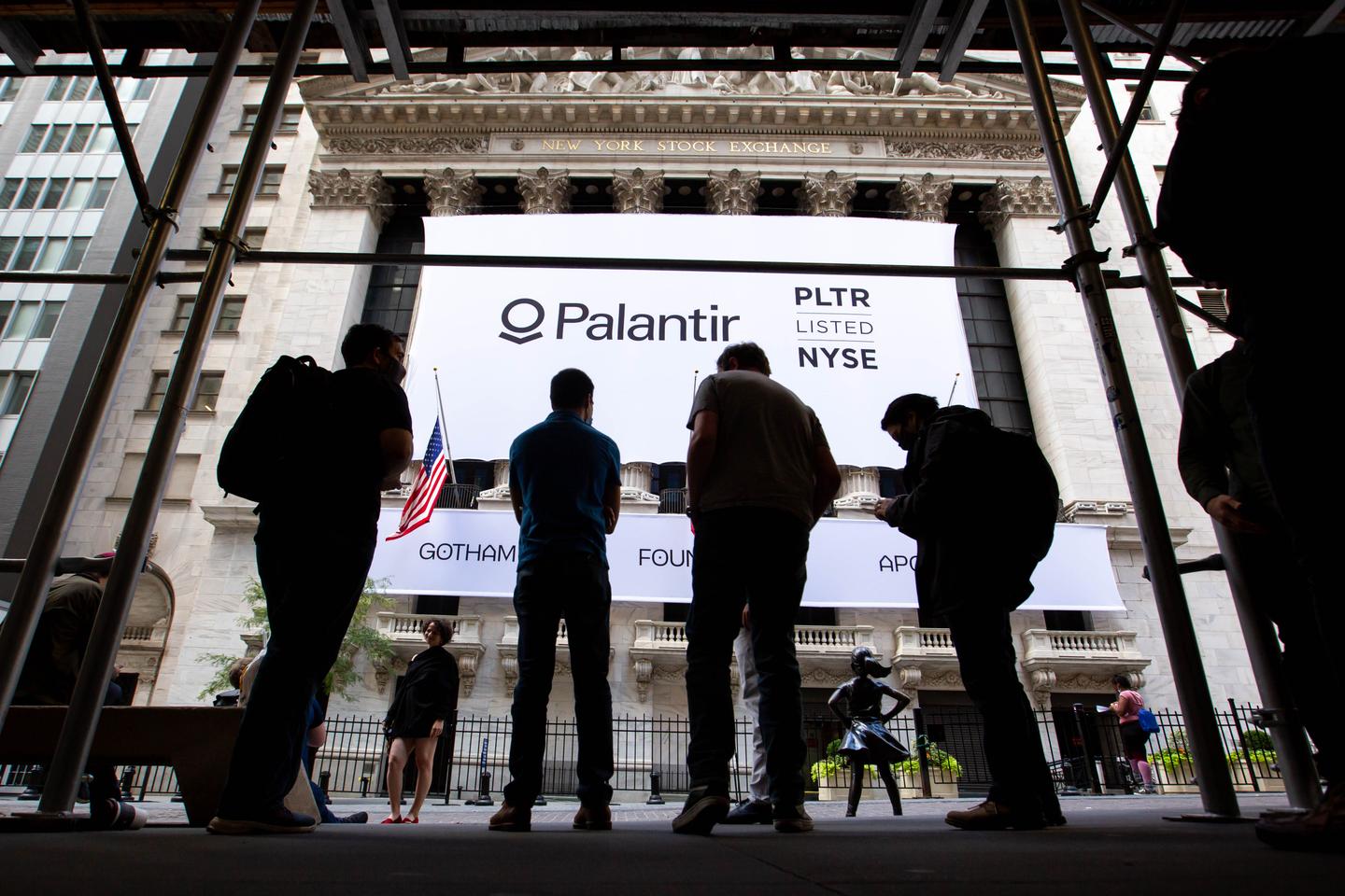 Palantir déploie l’IA des champs de bataille au CAC 40, entre puissance économique et débats éthiques