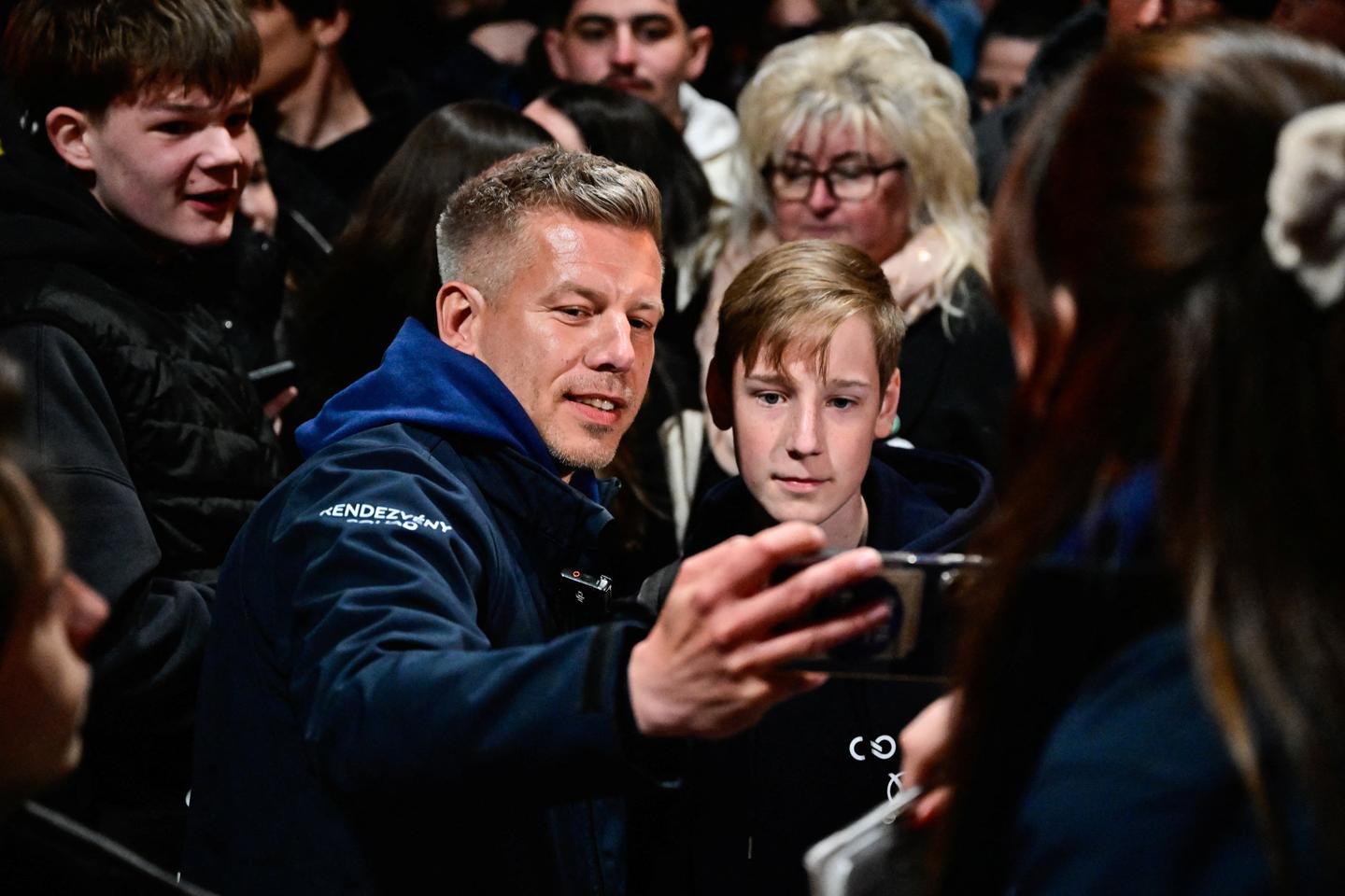 VIDEO Péter Magyar, concert anti-Orban… les images de l’opposition hongroise, rassemblée contre un cinquième mandat de Viktor Orban