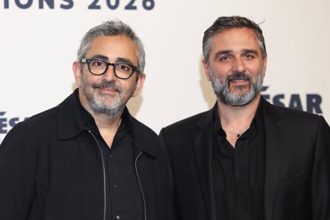 Eric Toledano e Olivier Nakache, no Elysée-Montmartre, em Paris, em janeiro de 2026.