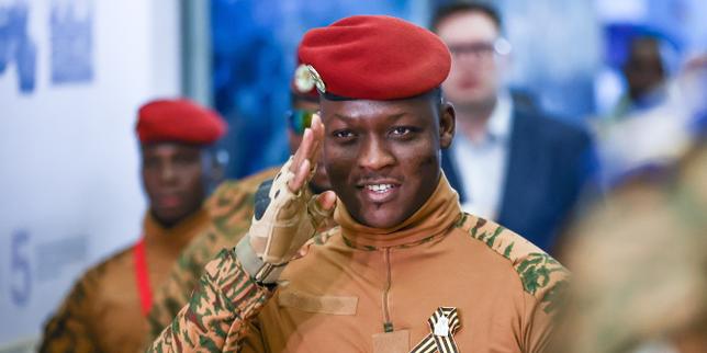 Au Burkina Faso, la brouillonne révolution du « camarade président » Ibrahim Traoré