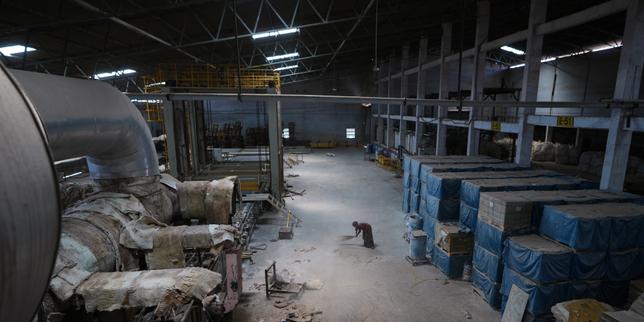 Migrant workers in India leave as gas runs out: 'I don't want to starve to death'