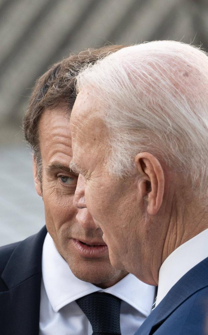 Emmanuel Macron e Joe Biden, em Hiroshima (Japão), 20 de maio de 2023.