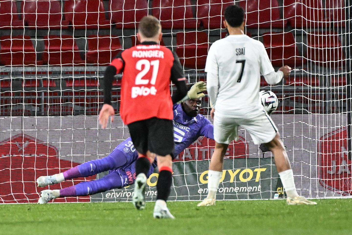 Rennes remporte une victoire précieuse face à Angers, Auxerre et Nantes piétinent en Ligue 1