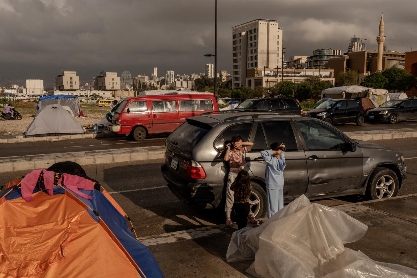 Hausse des violences et baisse de l’aide internationale devraient augmenter les déplacements de populations civiles dans le monde en 2026 et 2027