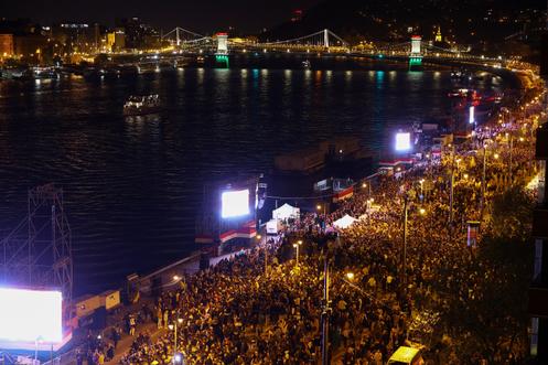 EN DIRECT, élections en Hongrie : « Ensemble, nous avons fait tomber le  régime Orban », a déclaré Péter Magyar, conservateur pro-européen, après sa  victoire écrasante aux législatives