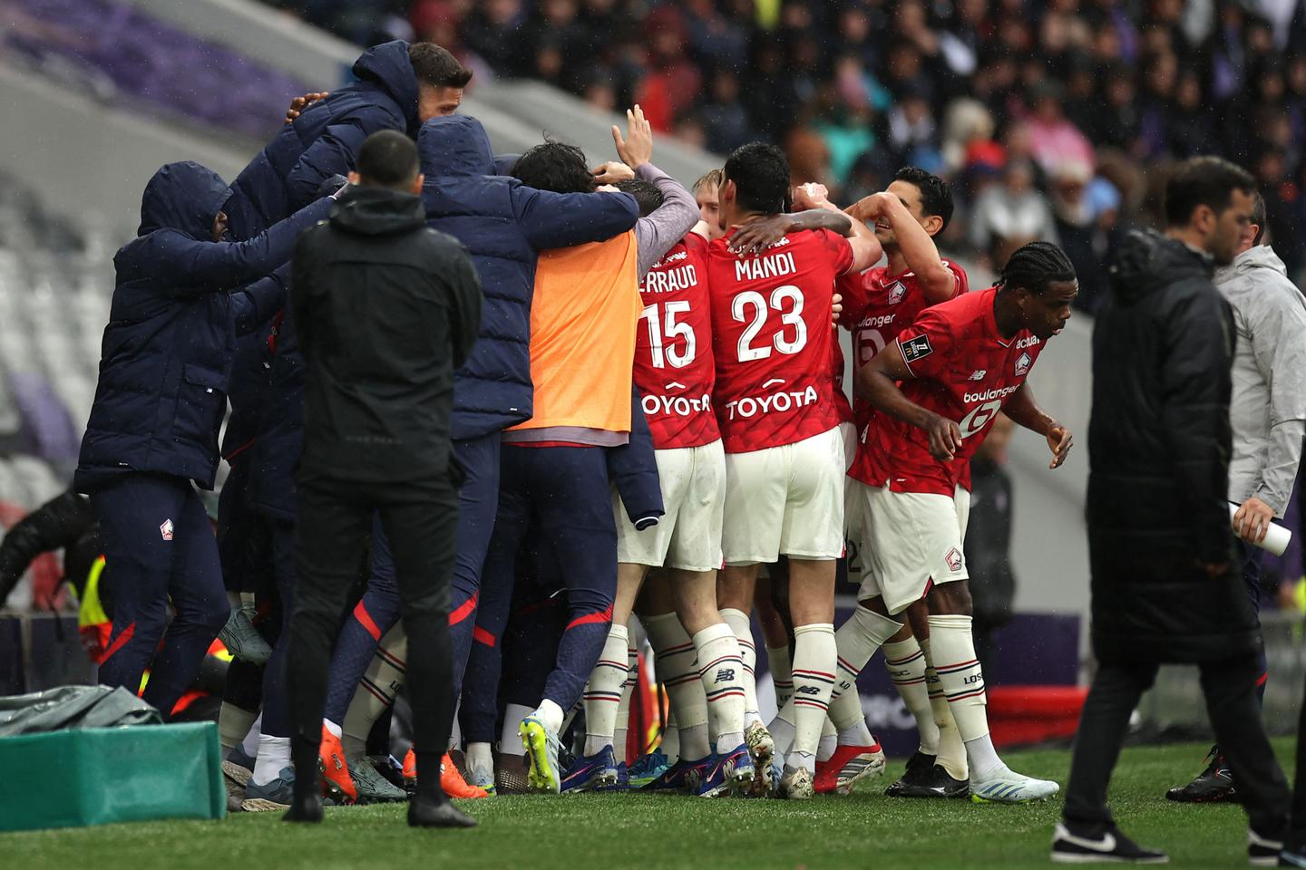 Ligue 1 : Lille remonte sur le podium grâce à sa large victoire à Toulouse, Nice et Le Havre se neutralisent