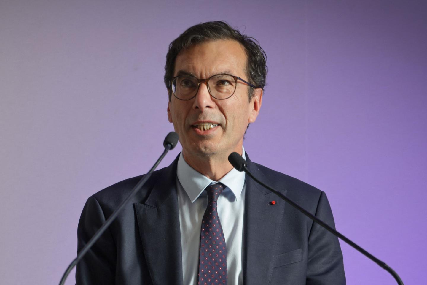 Le ministre du travail écarte l’idée, portée par la CGT, d’instaurer un nouveau jour férié le 8 mars