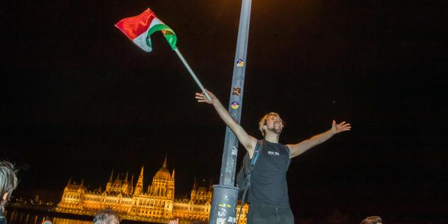 VIDEO « Les Russes à la maison ! » En Hongrie, des scènes de liesse après la défaite de Viktor Orban