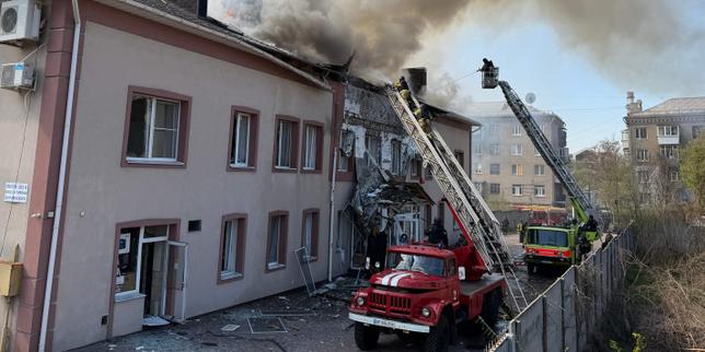 EN DIRECT, guerre en Ukraine : Moscou et Kiev reprennent leurs attaques de drones après un court cessez-le-feu pour la Pâque orthodoxe
