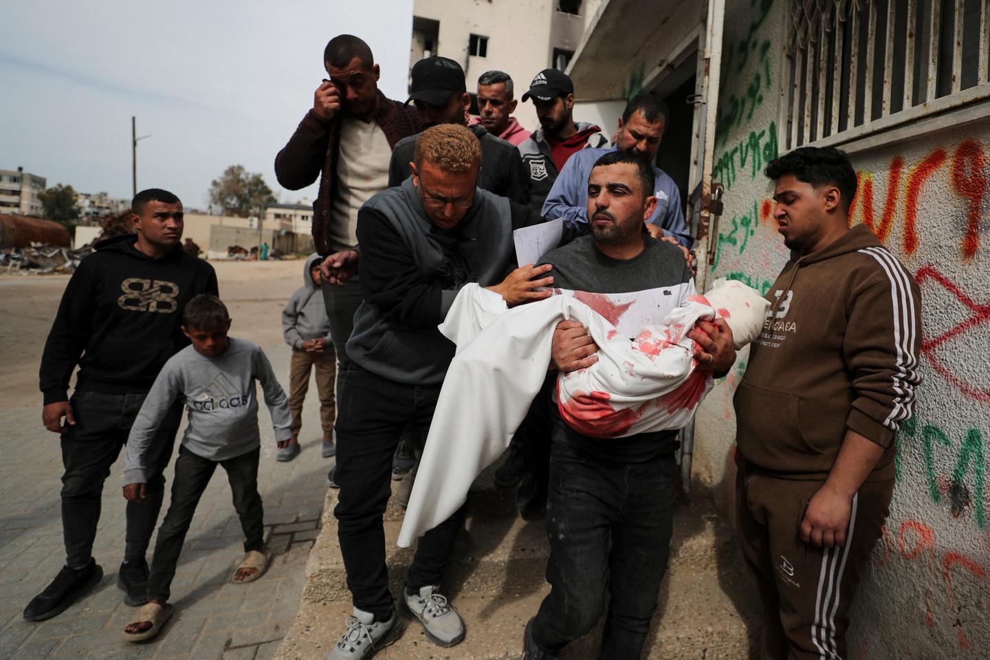 Dans la bande de Gaza, dix morts dont un enfant dans des bombardements israéliens selon la défense civile