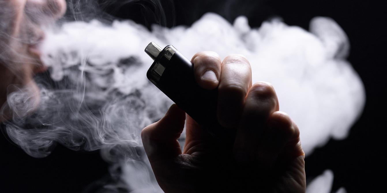 Cigarette lectronique : deux dputs veulent imposer le paquet neutre au  vapotage