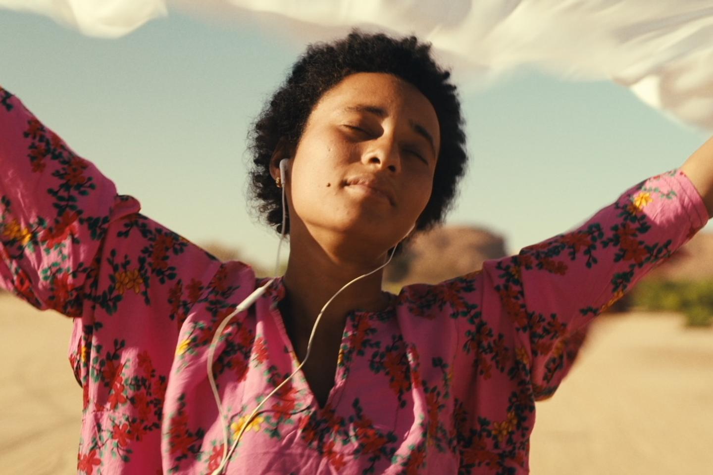 Avec « Soumsoum, la nuit des astres », le cinéaste Mahamat-Saleh Haroun conte une fable libératrice dans le nord-est du Tchad