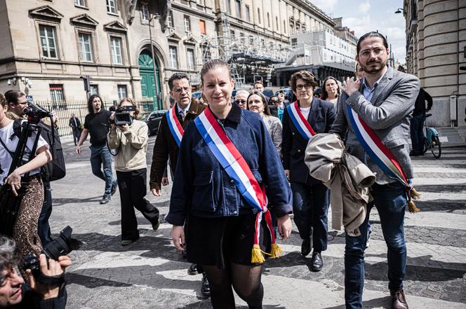 A chegada dos deputados “rebeldes” à Assembleia Nacional, 16 de abril de 2026.